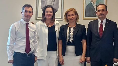 Mali Hizmetler Sınıfı Derneği uyemiz Cumhurbaşkanlığı Destek ve Mali Hizmetler Genel Müdürlüğü Bütçe ve Satın Alma Daire Başkanlığı Lojistik ve Depo Yönetimi Birim Yöneticisi Uzman Meryem DERİNOĞLU Hanımefendinin daveti üzerine yönetim olarak ziyarette bulunduk.
